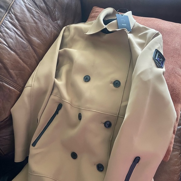 Beautiful Tan Rudsak .Trench Coat - Picture 3 of 10